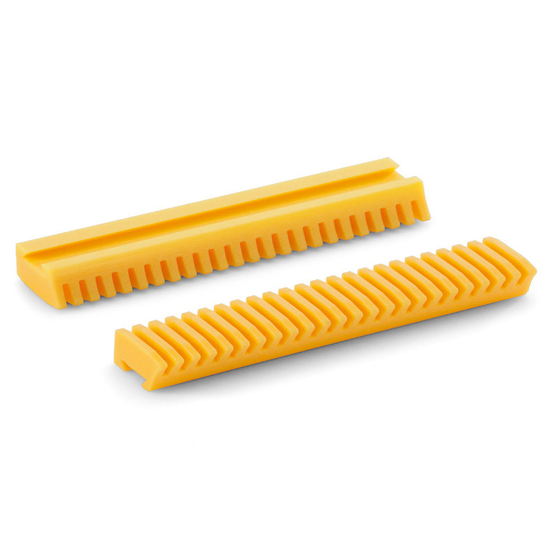 Outlet combs, yellow